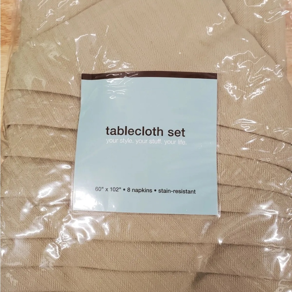 60x102" BEIGE TABLECLOTH WITH 8 MATCHING NAPKINS 100% COTTON NWT